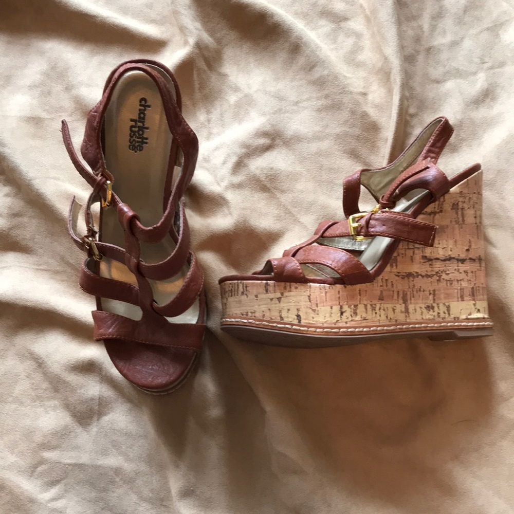 Size 8 wedges